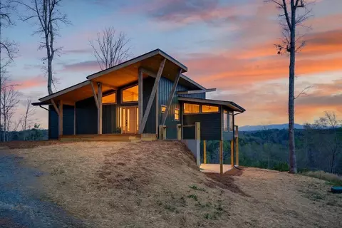 251 Mystic Dr, Ellijay, GA 30540
