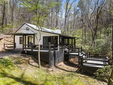 487 Walkabout Creek Rd, Morganton, GA 30560