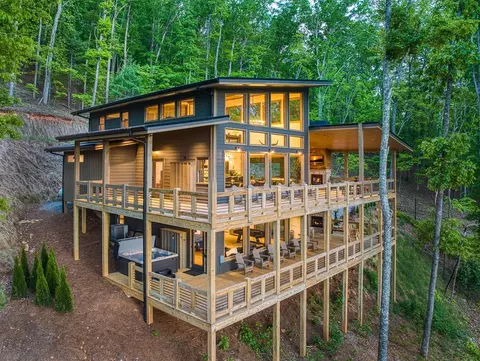 245 Mountain Retreat Dr, Morganton, GA 30560