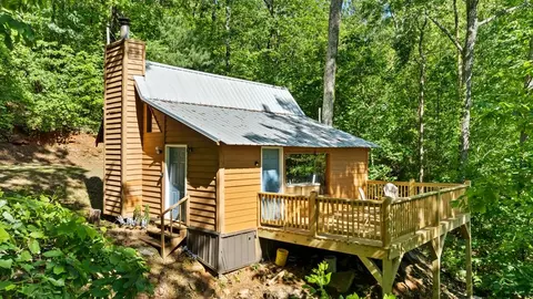382 Highland Rd, Ellijay, GA 30540