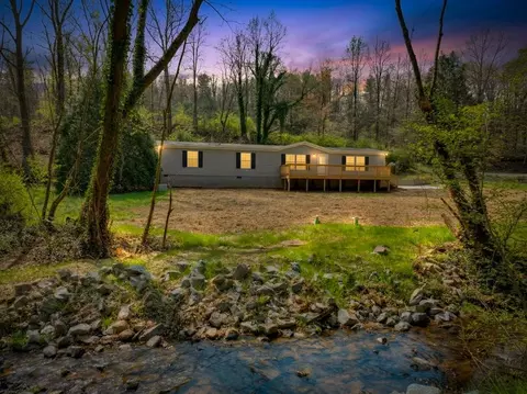 1072 Tails Creek Rd, Ellijay, GA 30540