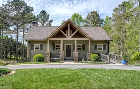 338 Meadow Brooke Dr, Young Harris, GA 30582