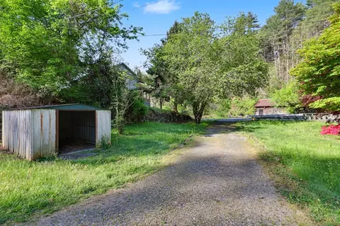 Exterior - 20 Bates Creek Rd, Murphy, NC 28906 photo 13 of 18