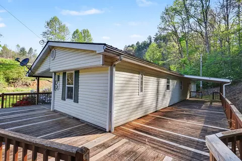 Exterior - 20 Bates Creek Rd, Murphy, NC 28906 photo 6 of 18