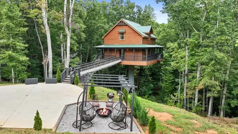 320 Hickory Ridge Dr, Cleveland, GA 30528