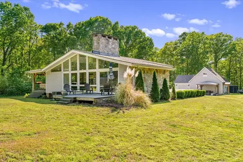 1130 Sourwood Ln, Chatsworth, GA 30705