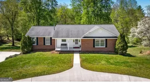 380 Lavista Dr, Blue Ridge, GA 30513