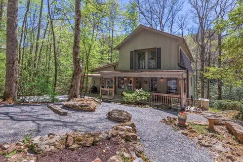 7904 Mr Bert Rd, Hiawassee, GA 30546