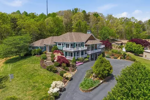 1526 Cedar View Ln, Hiawassee, GA 30546