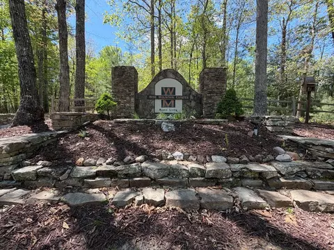 2 Amber Way, Morganton, GA 30560
