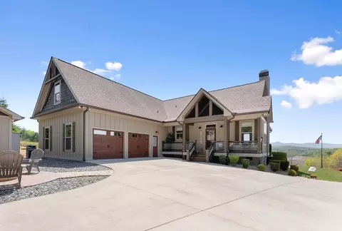 457 Big Knoll Dr, Blairsville, GA 30512