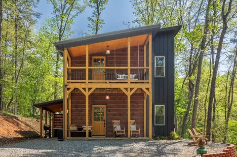 200 Echo Ln, Ellijay, GA 30540