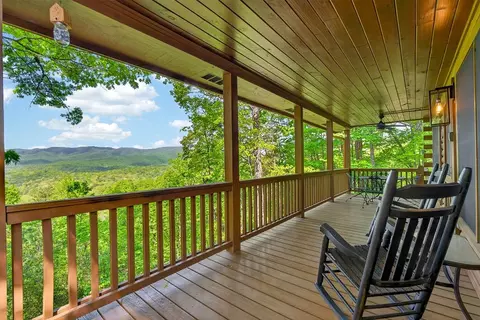 532 Cohutta Mountain Rd, Blue Ridge, GA 30513