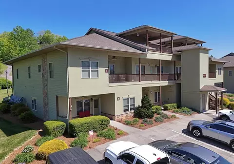 1647 Lakeview Dr UNIT C, Young Harris, GA 30582
