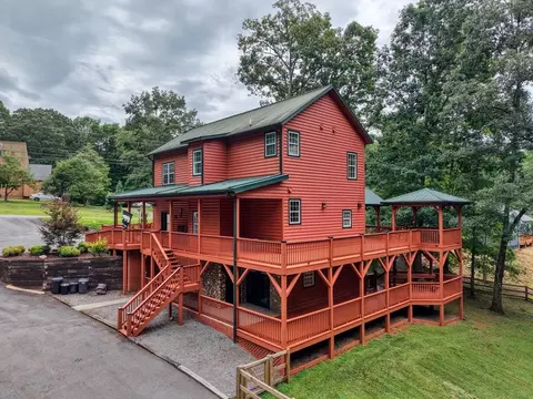 414 Mulkey Dr, Murphy, NC 28906