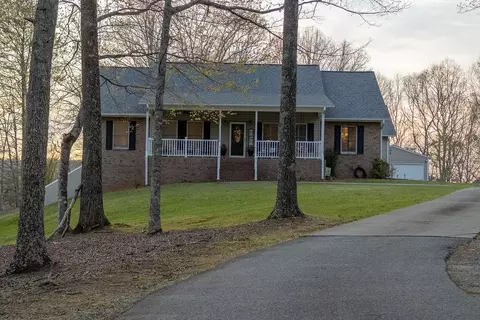 141 Chambers Mtn, Mineral Bluff, GA 30559