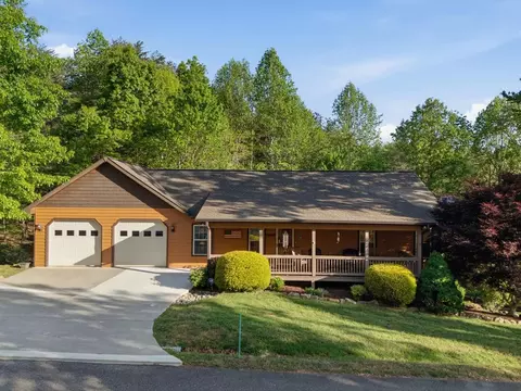 82 Rileigh Ridge Rd, Blairsville, GA 30512