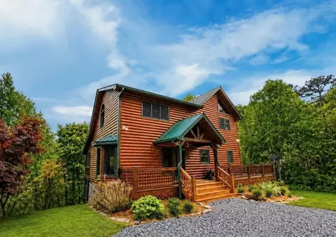 260 Down Under Rd, Blue Ridge, GA 30513