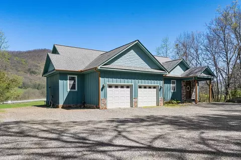 4720 Arrowhead Rd, Hiawassee, GA 30546