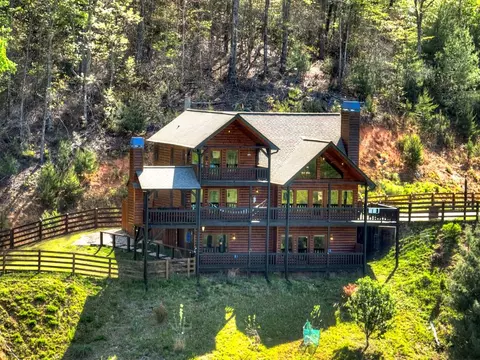 459 Quail Ridge Rd, Blue Ridge, GA 30513