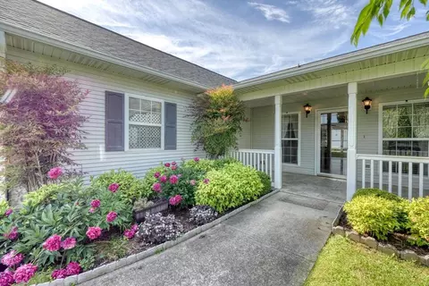 15 Westward Ln, Blue Ridge, GA 30513