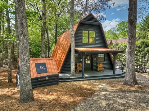 144 Lake Cove Cir, Morganton, GA 30560