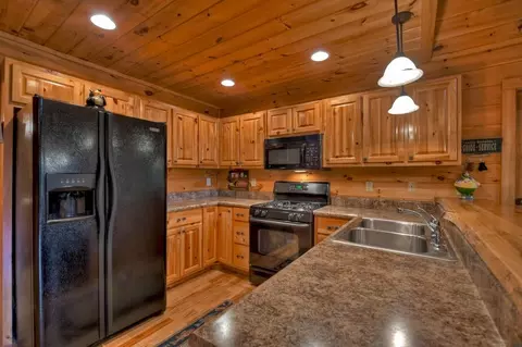Kitchen - 9 Oak Street, Morganton, GA 30560 photo 2 of 3