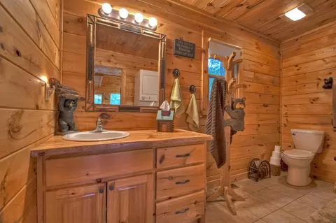 Bath - 9 Oak Street, Morganton, GA 30560 photo 1 of 2