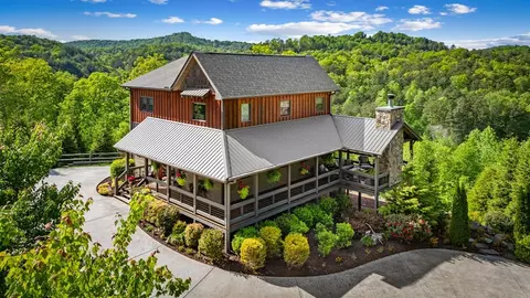 495 Ballewtown Rd, Blue Ridge, GA 30513