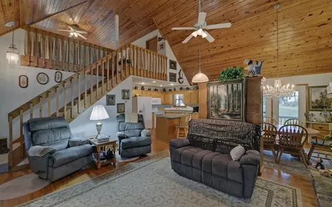 Living - Undisclosed, Murphy, NC 28906 photo 1 of 3