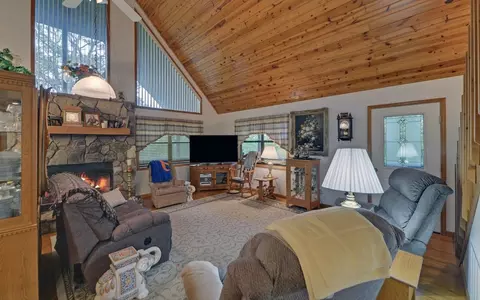 Living - Undisclosed, Murphy, NC 28906 photo 3 of 3