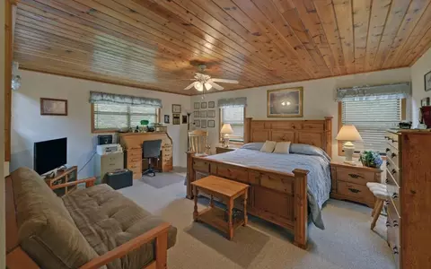 Bedroom - Undisclosed, Murphy, NC 28906 photo 4 of 6