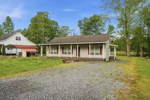 5457 Willow Springs Rd, Young Harris, GA 30582