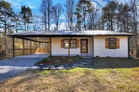 569 Number 20 Mine Rd, Mccaysville, GA 30555