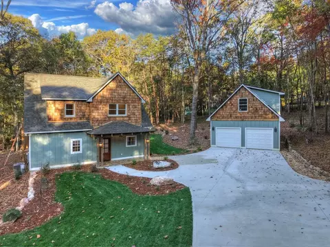646 High Country Cir, Morganton, GA 30560