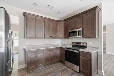 Kitchen - 269 Firetower Rd, Jasper, GA 30143 photo 4 of 4