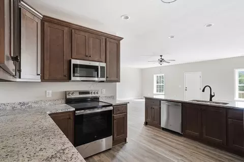 Kitchen - 269 Firetower Rd, Jasper, GA 30143 photo 3 of 4