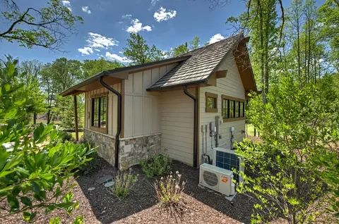 Exterior - Hc15 Old Toccoa Loop, Mineral Bluff, GA 30559 photo 7 of 11