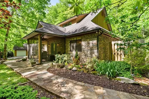 255 Stoney Brook Trl, Hayesville, NC 28904