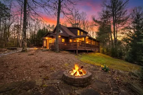 171 Mohawk Trl, Ellijay, GA 30540