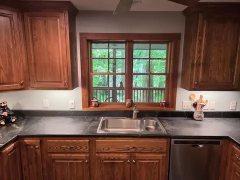 Kitchen - 89 Eagle Fork Vly, Hayesville, NC 28904 photo 4 of 4