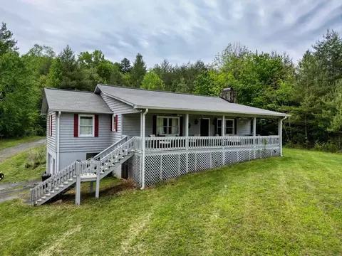 1085 W Jones Creek Rd, Blairsville, GA 30512