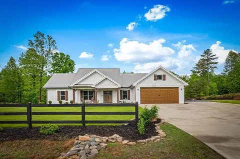 704 Town Creek Church Rd, Talking Rock, GA 30175