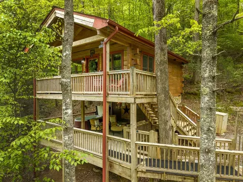 28 Briar Creek Rd, Ellijay, GA 30540