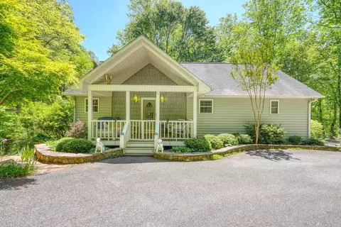 1903 Bell Eagle Dr, Hiawassee, GA 30546