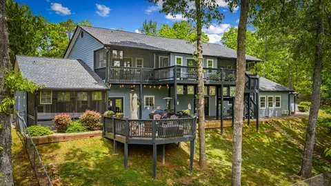 940 Knollwood Rd, Mineral Bluff, GA 30559