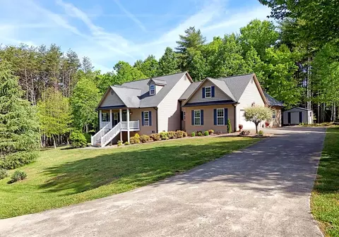 146 Creek Hollow Ln, Blairsville, GA 30512