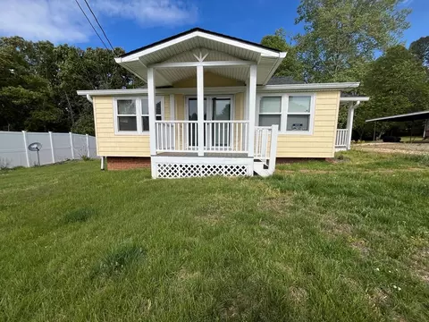 131 Hillcrest Dr, Mccaysville, GA 30555