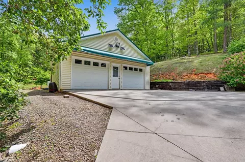 Exterior - 522 Fred Amos Rd, Murphy, NC 28906 photo 8 of 35