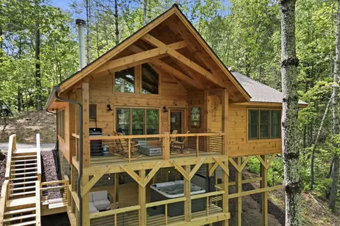 85 Christopher Dr, Ellijay, GA 30540